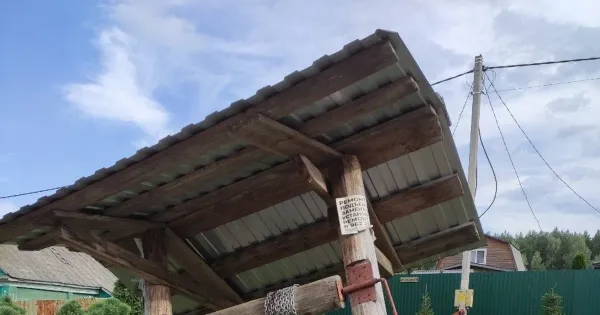 В Новодашково аварийный колодец: дети в опасности, ремонт отложен до 2027